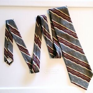 Paul Fredrick Maroon & Grey Diagonal Striped Tie